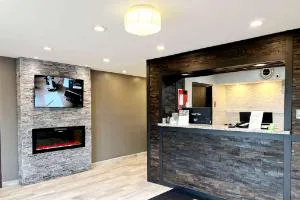 Super 8 by Wyndham Cedar Rapids hotel detail image 1