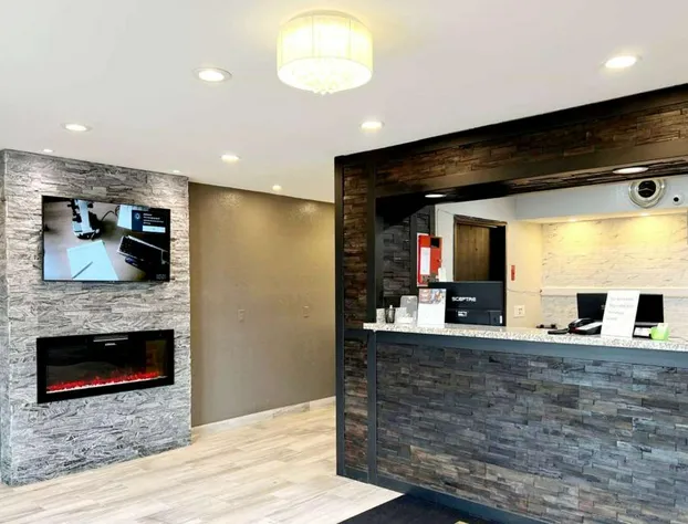 Super 8 by Wyndham Cedar Rapids hotel detail image 4