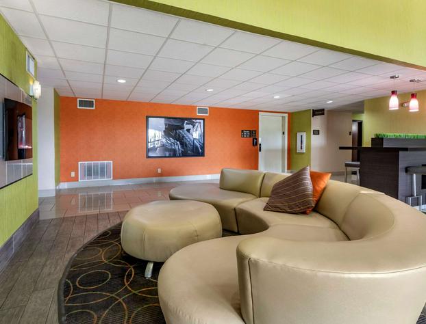 Comfort Inn & Suites Mansfield hotel detail image 3