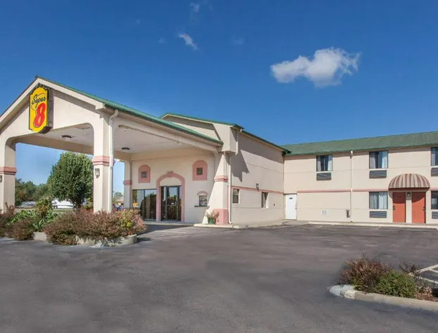 Super 8 by Wyndham Sallisaw hotel detail image 1