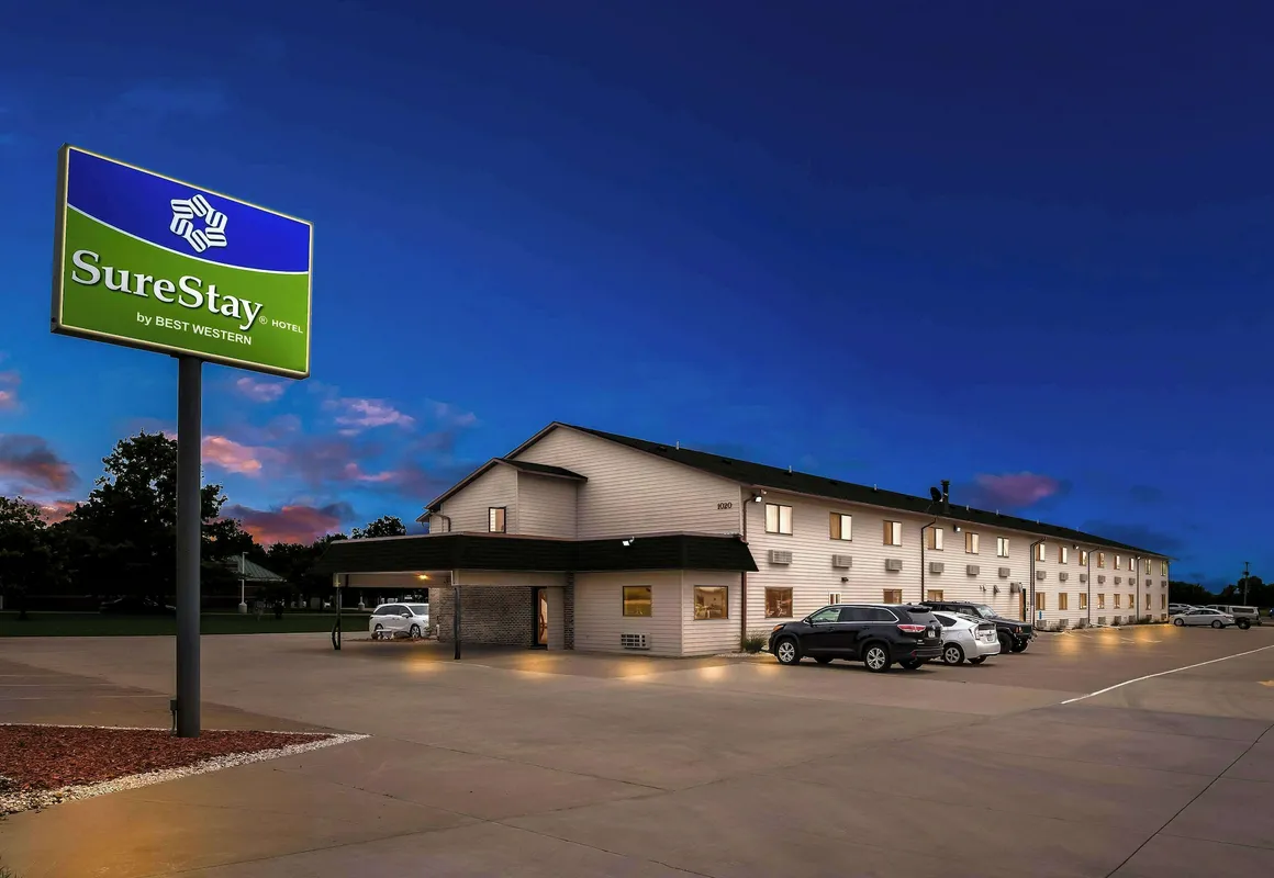 SureStay Hotel by Best Western Manchester hotel hero
