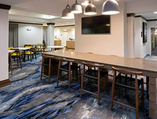 Fairfield Inn & Suites by Marriott Elizabethtown hotel detail image 3