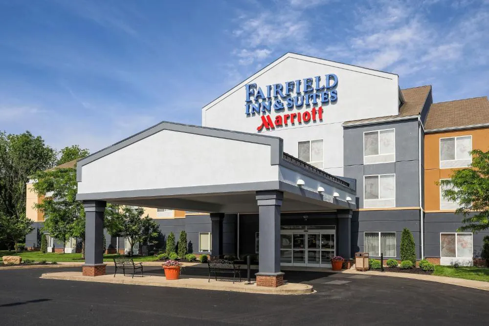 Fairfield Inn & Suites by Marriott Elizabethtown hotel hero