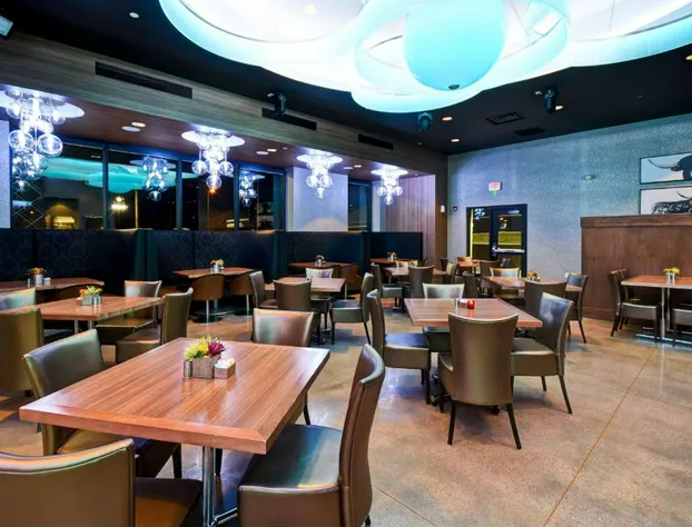 DoubleTree by Hilton Deadwood at Cadillac Jack's hotel detail image 3