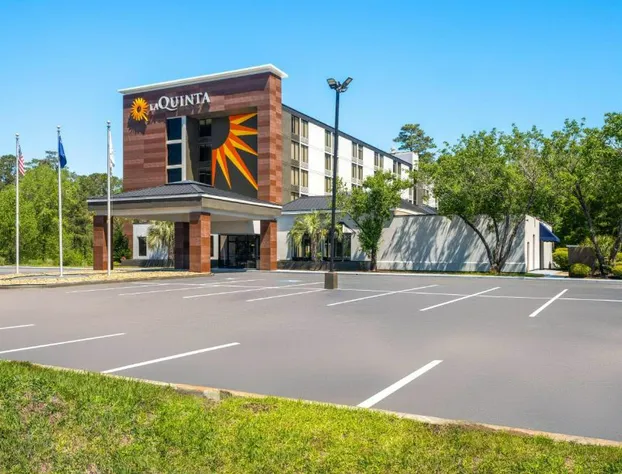 La Quinta Inn & Suites by Wyndham Myrtle Beach hotel detail image 1
