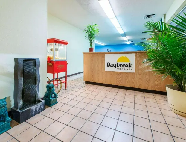 Days Inn by Wyndham Frankfort hotel detail image 4