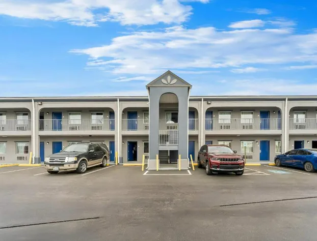 Econo Lodge Fredericksburg near I-95 hotel detail image 2
