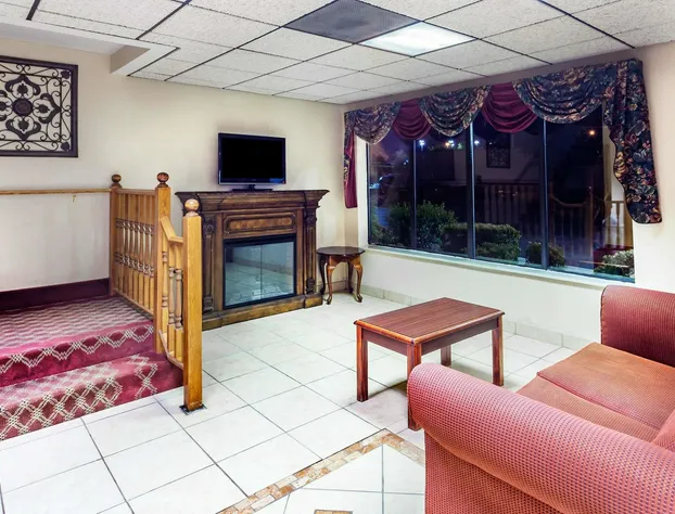 Super 8 by Wyndham Morristown/South hotel detail image 2