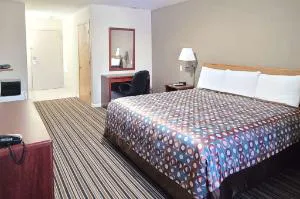 Super 8 by Wyndham Missouri Valley hotel detail image 1