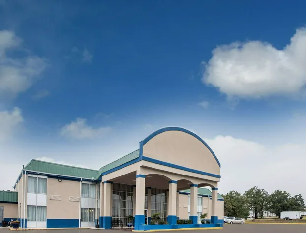 SureStay Hotel by Best Western Duncan hotel detail image 1