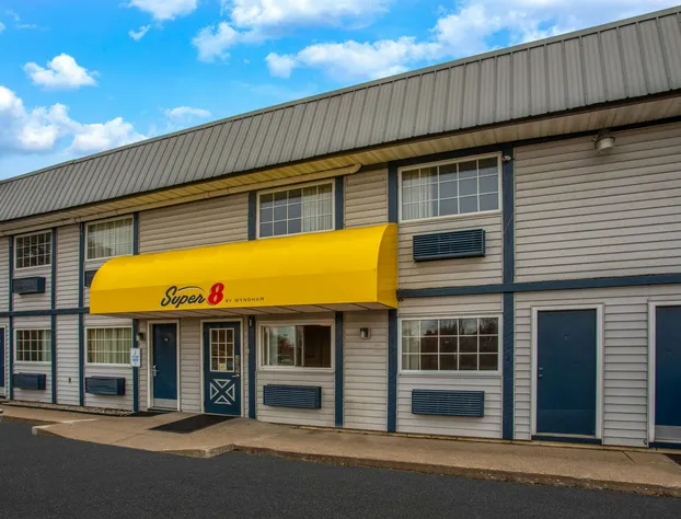 Super 8 by Wyndham Wooster hotel detail image 1