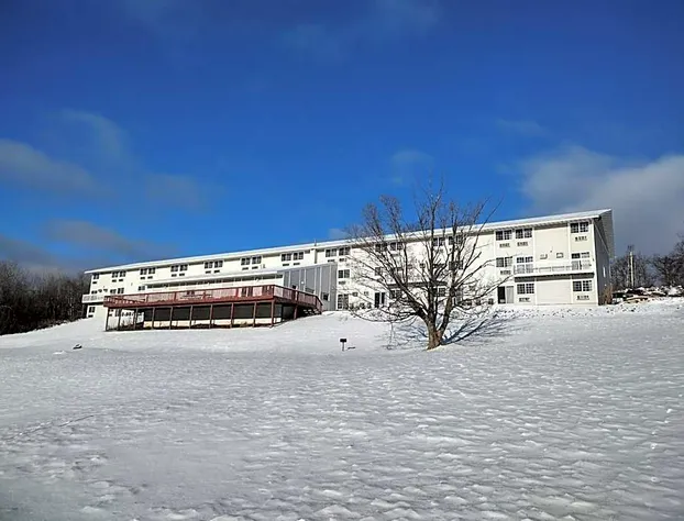 Baymont by Wyndham Duluth hotel detail image 1