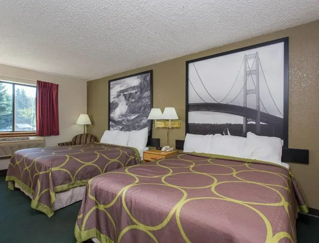 Super 8 by Wyndham Houghton Lake hotel detail image 2