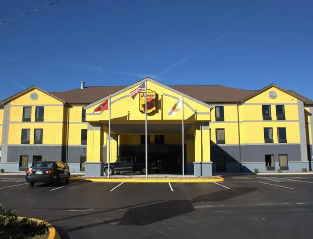 Super 8 by Wyndham Crossville TN hotel detail image 4