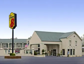 Super 8 by Wyndham Athens TX hotel hero