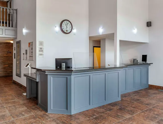 Quality Inn & Suites Edmonton International Airport hotel detail image 4