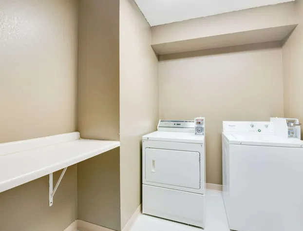 Super 8 by Wyndham Sisseton hotel detail image 2