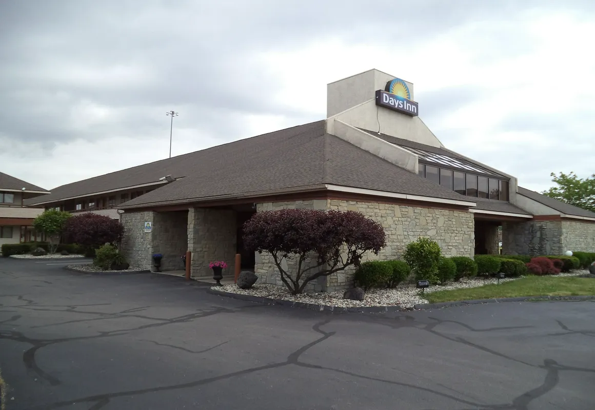 Days Inn by Wyndham Maumee/Toledo hotel hero