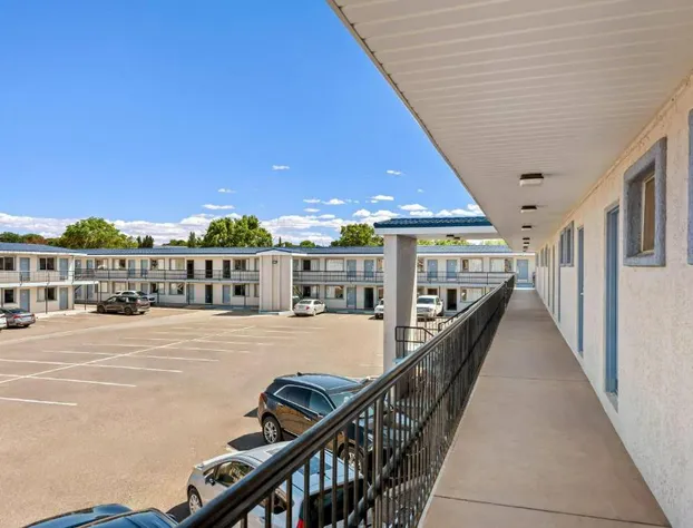 Travelodge by Wyndham Page, View of Lake Powell hotel detail image 4