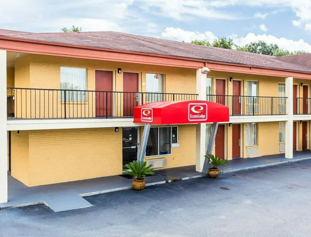 Econo Lodge Coliseum hotel detail image 2