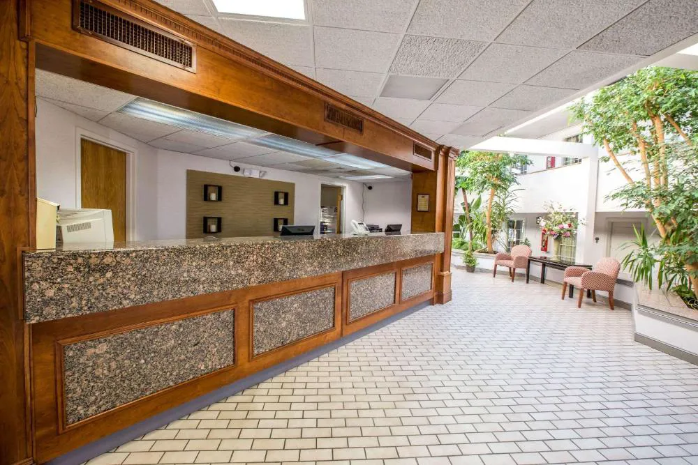 Greeneville Inn and Suites hotel hero