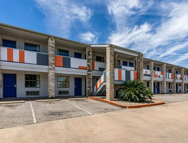 Motel 6 Georgetown, TX hotel detail image 1