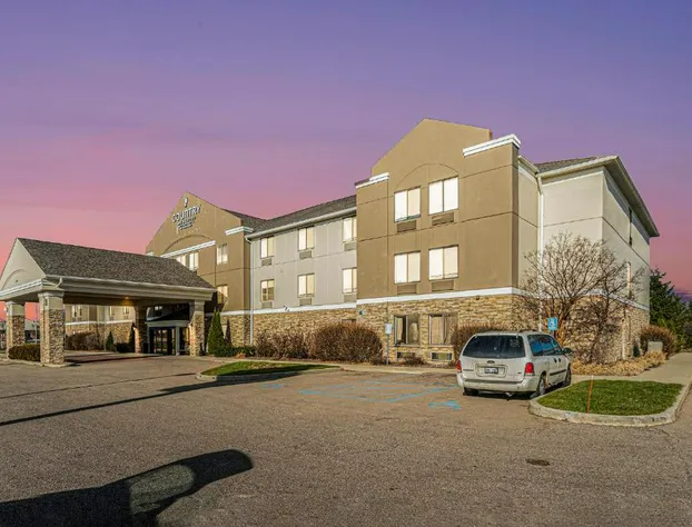 Country Inn & Suites by Radisson, South Haven, MI hotel detail image 3