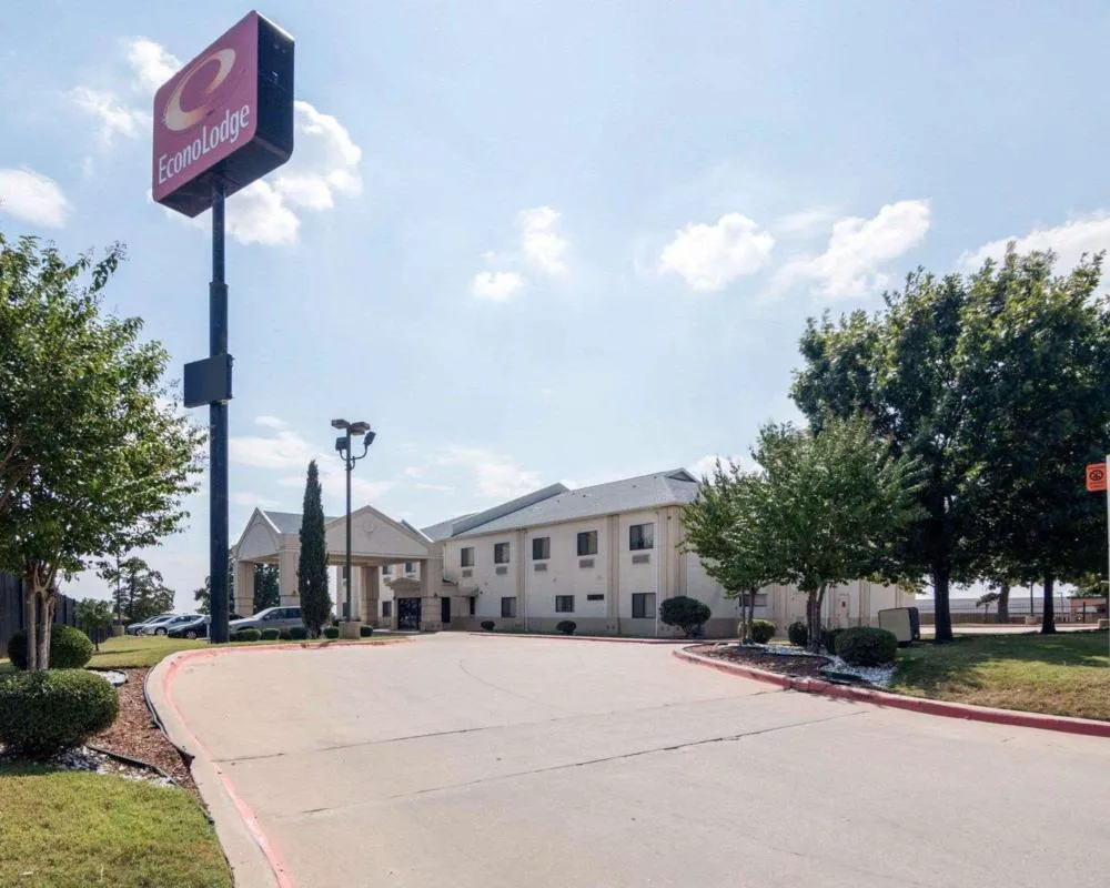 Econo Lodge Weatherford hotel hero
