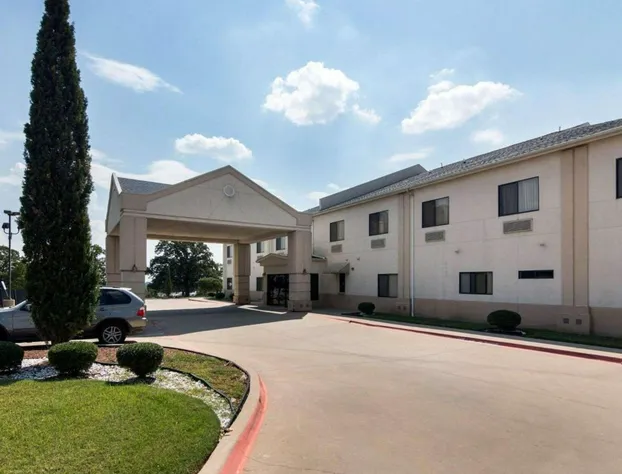 Econo Lodge Weatherford hotel detail image 1