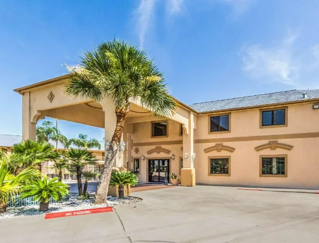 Econo Lodge Inn & Suites Corpus Christi hotel detail image 4