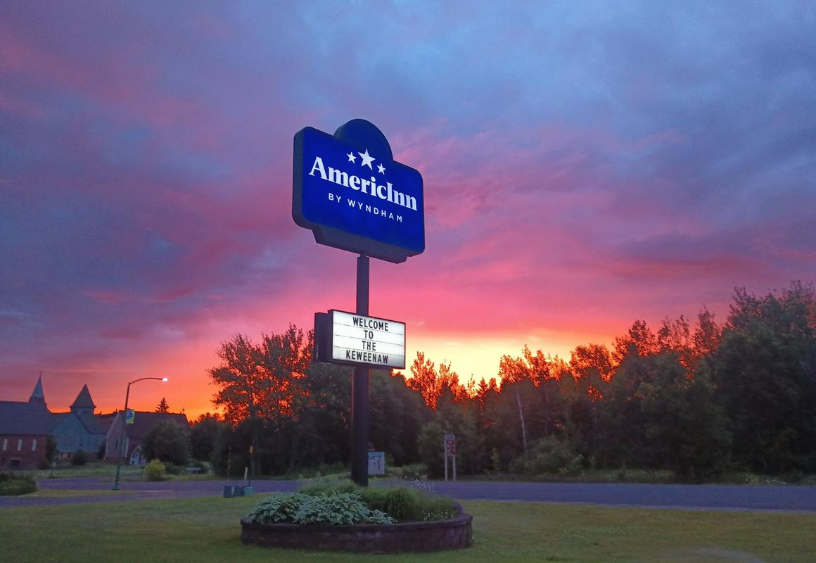 AmericInn by Wyndham Calumet hotel hero