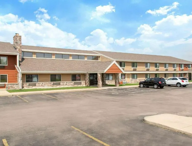 AmericInn by Wyndham Elkhorn Near Lake Geneva hotel detail image 1