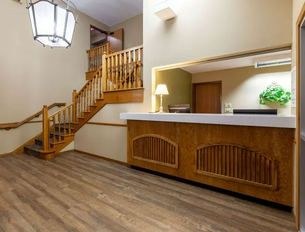 Super 8 by Wyndham Berlin WI hotel detail image 4