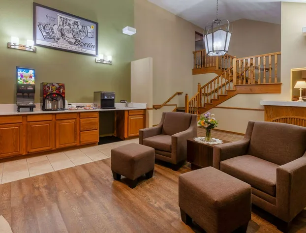 Super 8 by Wyndham Berlin WI hotel detail image 4