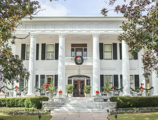 1842 Inn hotel detail image 1