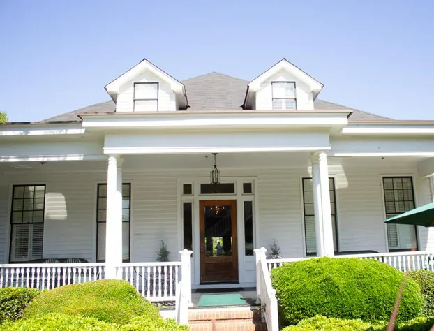 1842 Inn hotel detail image 3