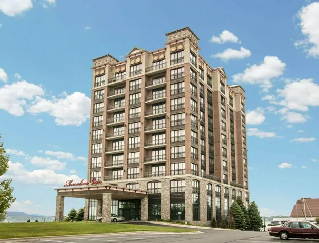 Shoreline Inn & Conference Center, an Ascend Collection Hotel hotel detail image 2