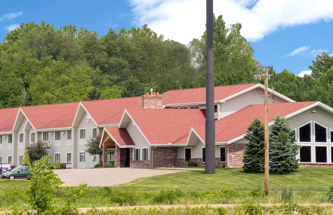 AmericInn by Wyndham Baldwin hotel hero