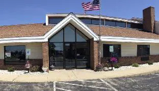 Baymont by Wyndham Waupun hotel hero