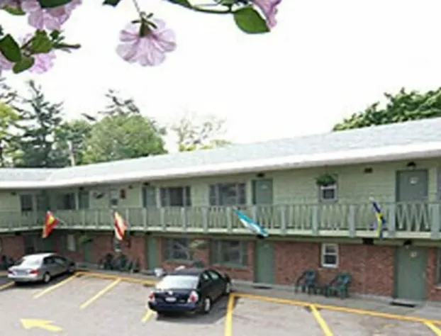 Community Court Motel hotel detail image 2