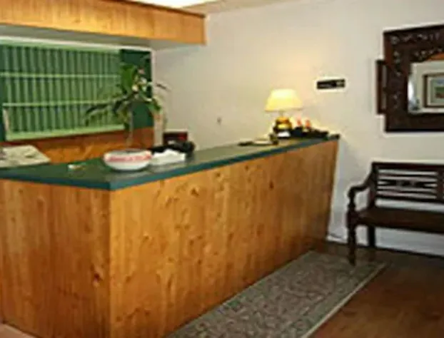 Community Court Motel hotel detail image 3