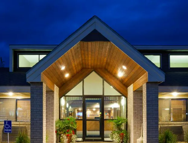 AmericInn by Wyndham Clear Lake hotel detail image 1