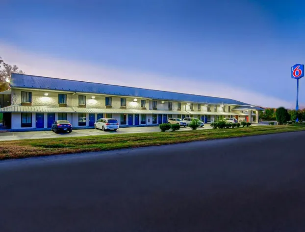 Motel 6 Jeffersonville IN hotel detail image 2