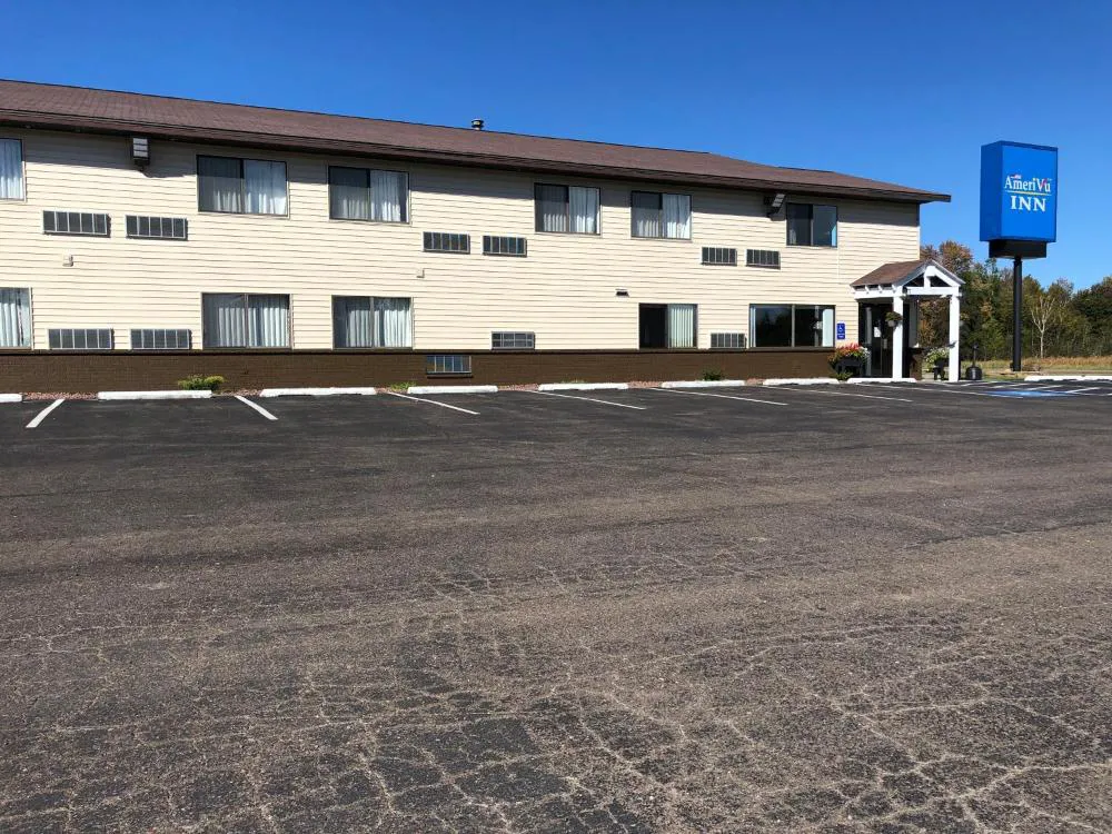 AmeriVu Inn hotel hero