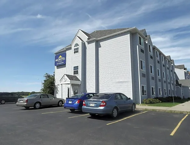 Microtel Inn & Suites by Wyndham Ames hotel detail image 3