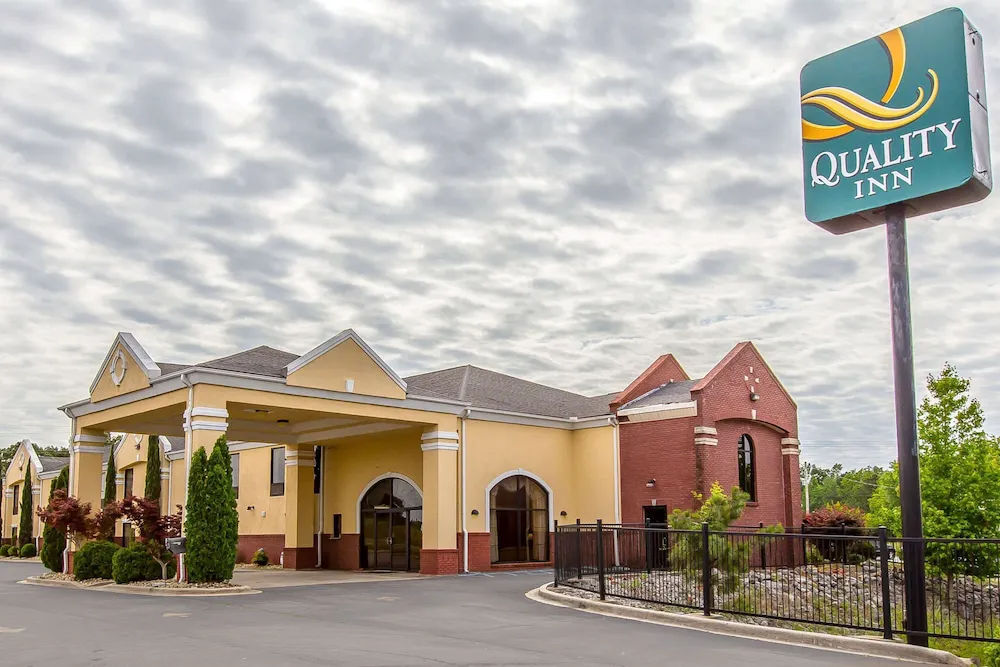 Quality Inn Hanceville US Hwy 31 hotel hero