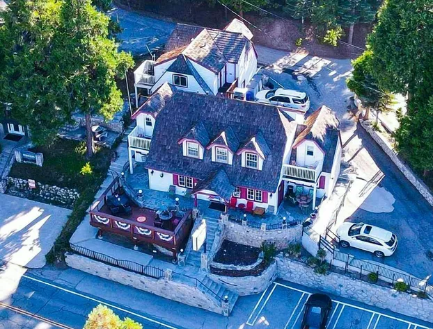 Arrowhead Lake Inn hotel detail image 3