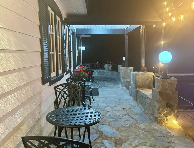 Arrowhead Lake Inn hotel detail image 4