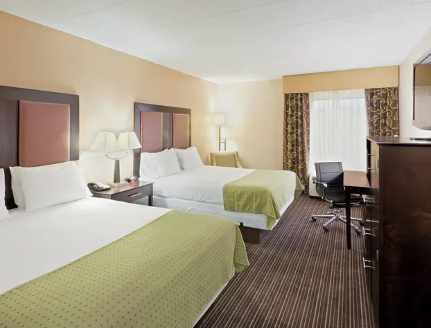 Holiday Inn Express Suites Charleston by IHG hotel detail image 4