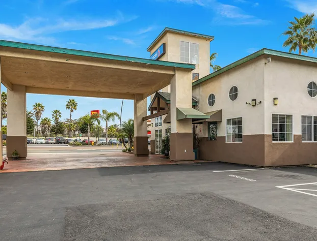 Motel 6 Oceanside, CA Marina / Camp Pendleton hotel detail image 1